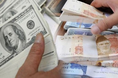 روپے کے مقابلے میں امریکی ڈالر کی قدر میں کمی