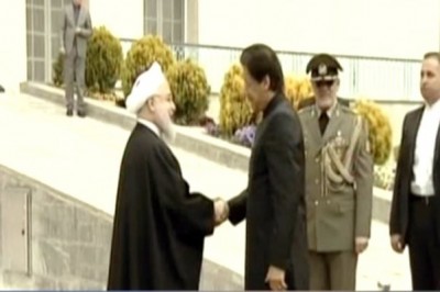 وزیراعظم عمران خان کو ایران کے صدارتی محل میں گارڈ آف آنر پیش