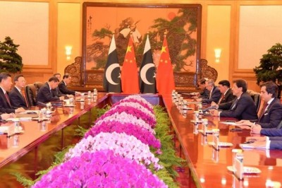 وزیراعظم کی چینی صدر سے ملاقات، دوطرفہ تعلقات و علاقائی امن پر بات چیت
