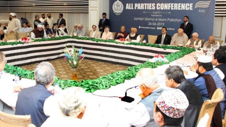 اے پی سی میں مولانا فضل الرحمان کی اجتماعی استعفے دینے کی تجویز