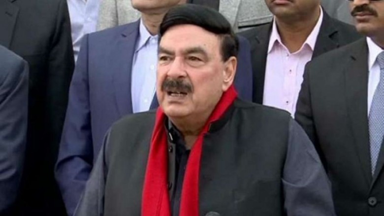 لندن میں شیخ رشید پر حملہ