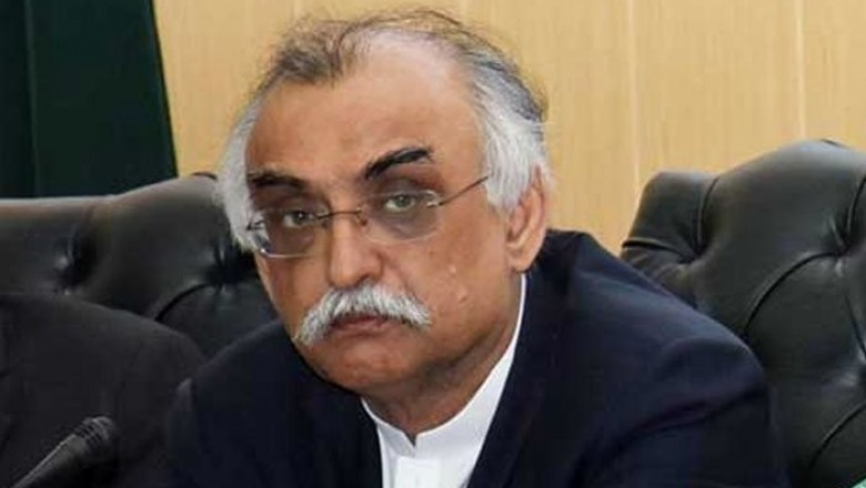 ایف بی آر رواں ماہ ٹیکس اکٹھا کرنے کا ہدف حاصل نہیں کر پایا