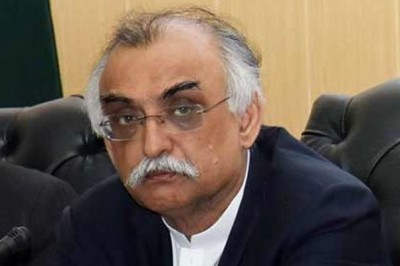 ایف بی آر رواں ماہ ٹیکس اکٹھا کرنے کا ہدف حاصل نہیں کر پایا