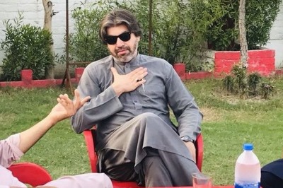 'حجاب فیصلے کو واپس بحال کرنے کیلئے وزیراعظم اور وزیر اعلیٰ سے بات کروں گا'