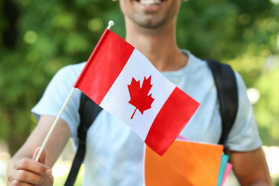 Study in Canada: $10,000 Scholarship Program for Pakistani Students Launched