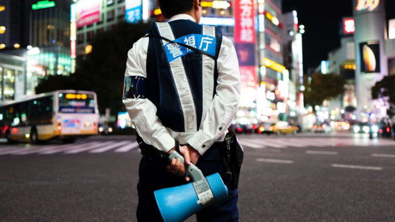 Japan Is Regarded as the Safest Country, Allowing 6-Year-Olds to Ride Buses Alone to School