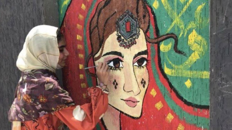 Students in Peshawar Paint Murals on Public Walls to Improve the City’s Image.